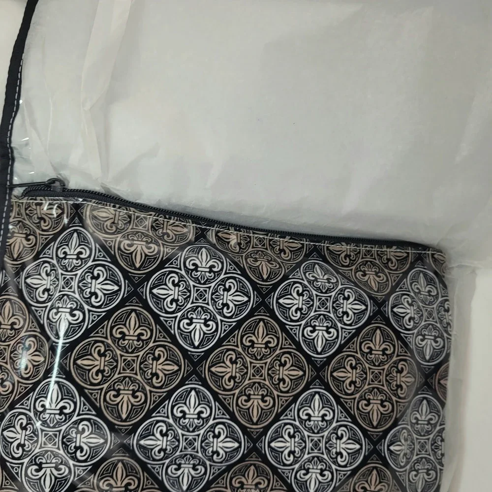 Kalencom Quick Change Kit Portable Diaper Changing Pad Wipes Box Fleur De Lis